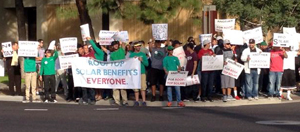 Net metering protesters (By Tiffany Sprague)